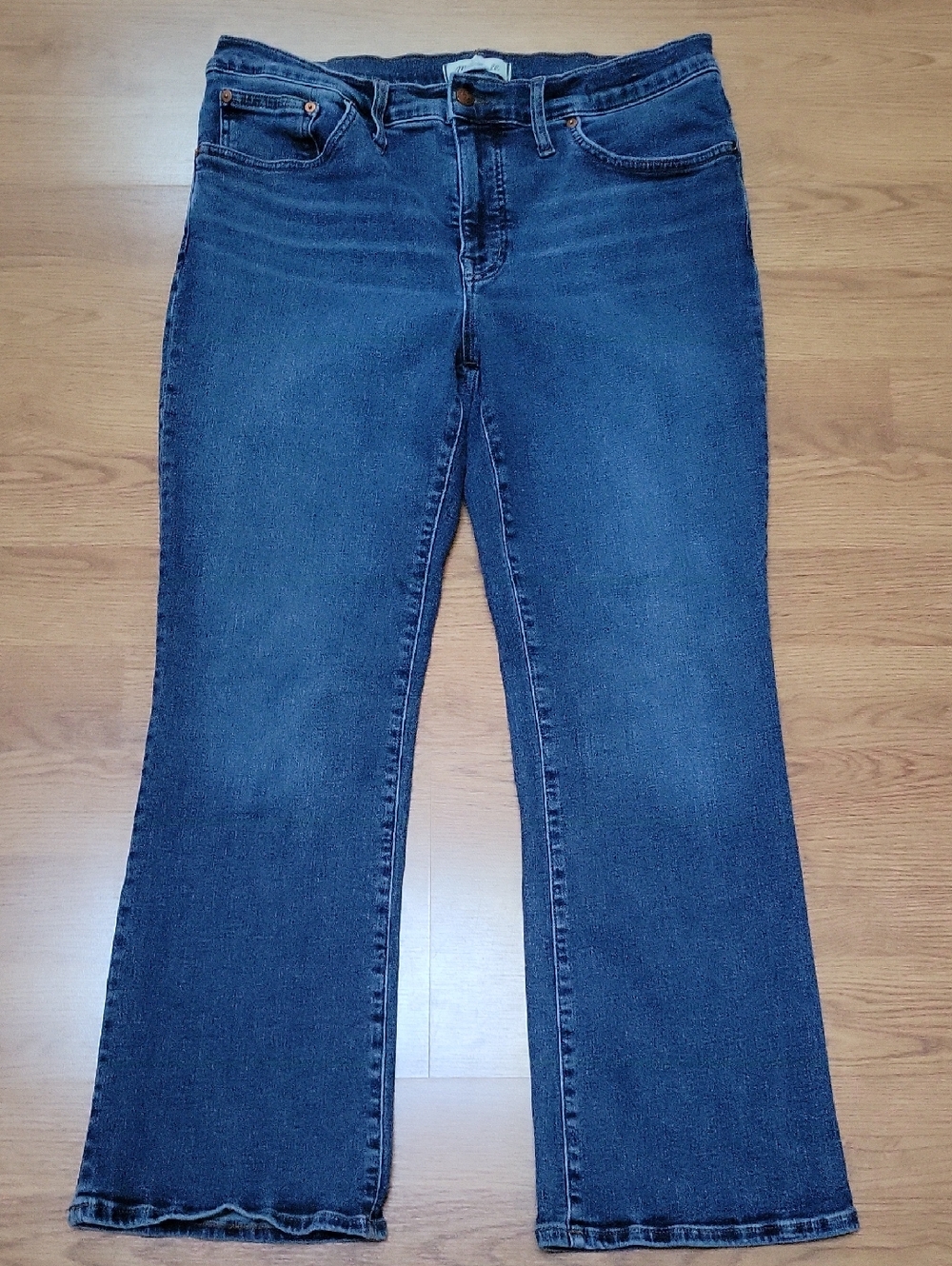 Madewell Mid Rise Kick Out Jeans